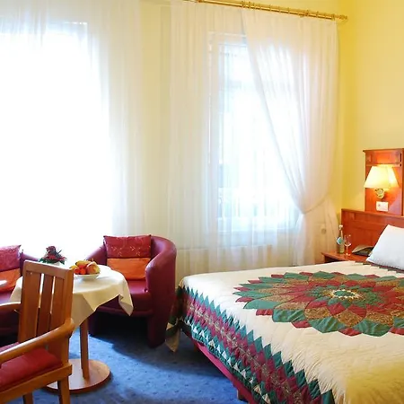 Hotel Zum Turm 3*