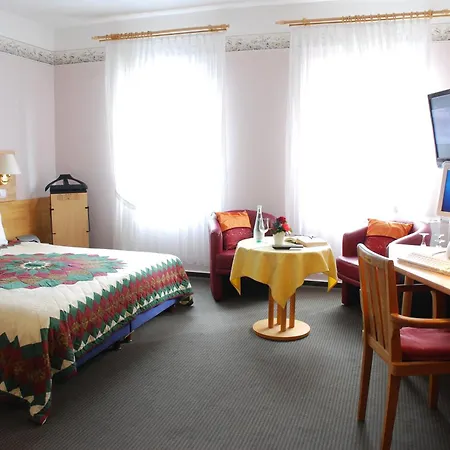 Hotel Zum Turm 3*