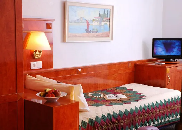 호텔 Zum Turm 카웁